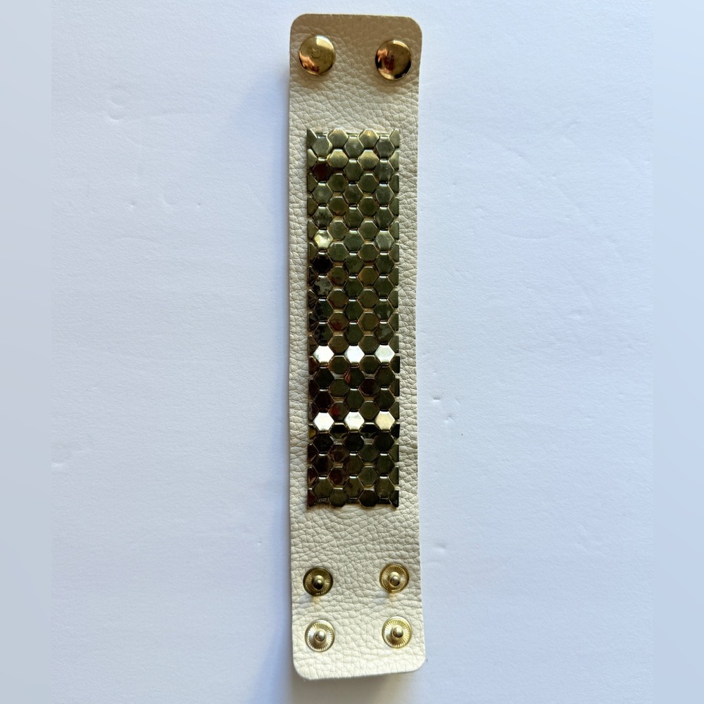 Gold and Cream Snap Bracelet
